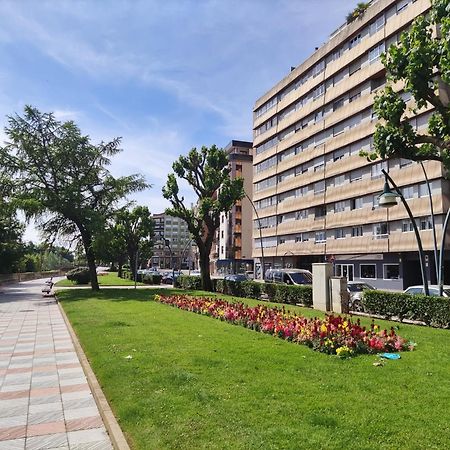 Leon Riverside Flat Kültér fotó